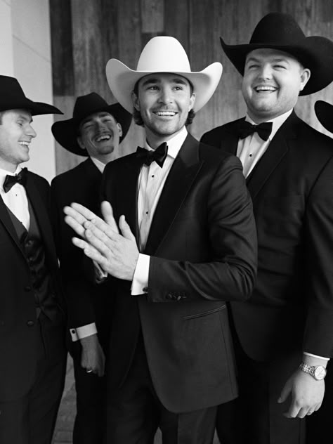 Wedding Party Cowboy Hats, Cowboy With Suit, Groom In Cowboy Hat, Luxury Western Wedding, Western Tuxedo, Cowboy Wedding Attire, Groomsmen Pictures, Wedding Groomsmen Attire, Jackson Hole Wedding