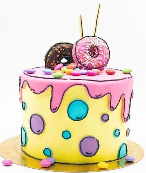 Cartoon Cake With Buttercream, Cartoon Donut Cake, Cartoon Cake Ideas Birthday, Diy Cartoon Cake, Cartoon Looking Cake, 2d Cakes Design, Cake Trends For 2023, Cartoon Cakes For Kids, Cake Trends 2023