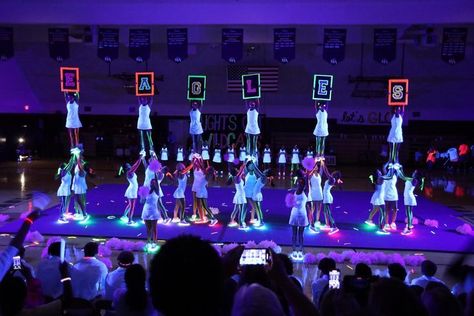 Student Council Activities, Pep Rally Themes, School Spirit Ideas Pep Rally, Spirit Week Themes, Cheers Theme, School Spirit Posters, Pep Rally Games, Cheer Games, Rally Games