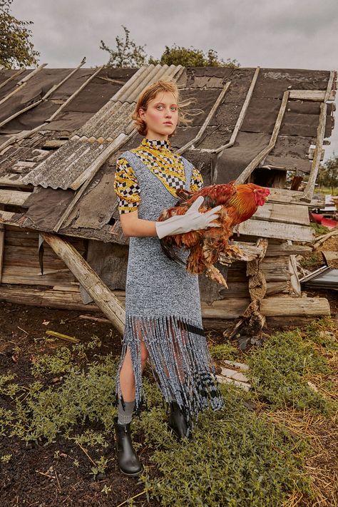 Jil Sander Dress, Countryside Fashion, Farm Fashion, Balenciaga Dress, Animal Photoshoot, Ukraine Women, Easter Fashion, Fashion Photography Inspiration, Fashion Photoshoot