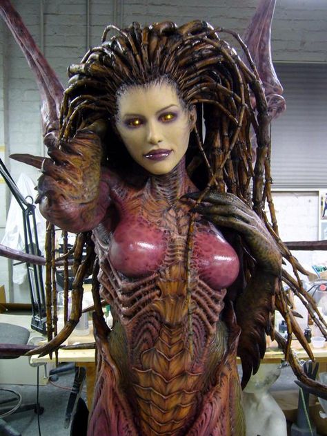 Kerrigan costume tutorial Kerrigan Starcraft, Sarah Kerrigan, Starcraft 2, Epic Cosplay, Special Effects Makeup, Fx Makeup, Amazing Cosplay, Steam Punk, Special Effects