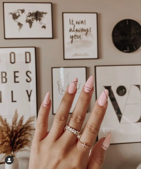 Pink Nails Inspiration, Pink Bling Nails, Square Nail Designs, Daisy Nails, Almond Shape Nails, Lines On Nails, Inspired Nails, Almond Nails Designs, Almond Nail