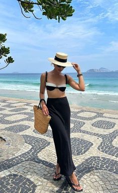 #BEAUTY ,#REALATIONSHIPS #Fashion #Outfits #Summer Outfits #Animals Miami Yacht Outfit, Classic Beach Outfits, Tropical Chic Outfit, Tropical Summer Outfits, Outfit Piscina, Pool Side Outfit, Sunhat Outfit, Classy Beach Outfit, Modest Street Fashion