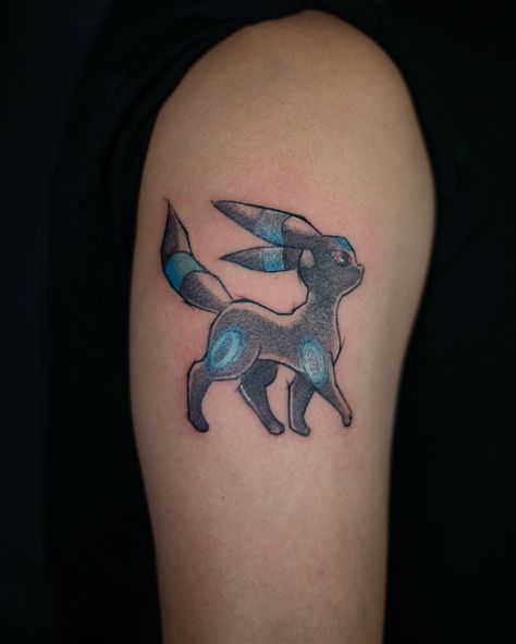 Shiny Umbreon Tattoo, Umbreon Pfp, Umbreon Tattoo, Pokemon Tattoo Ideas, Shiny Umbreon, Pokemon Tattoos, Old Pokemon, Future Tattoo Ideas, Pokemon Tattoo