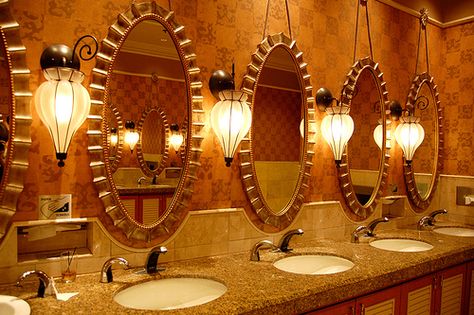 . Fancy School Bathroom, Fancy Public Bathrooms, Fancy Restaurant Bathroom, Restaurant Bathrooms, Feminine Bathroom, Shiney Things, Fancy Bathroom, Man Aesthetic, Restaurant Bathroom