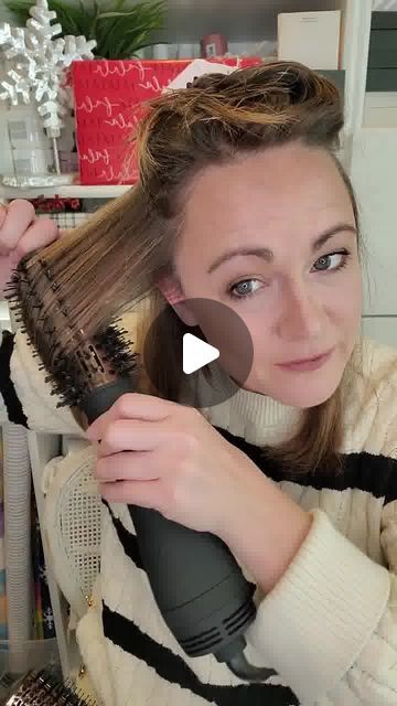 A Thrifty Mom on Instagram: "❤ Le Volume making an at home blowout SO EASY ❤ Easy on the budget too, only $49.95 (was $119) with code: HOLIDAY at checkout! http://t.langehair.com/SHGiX ad Just in time for the gift giving season!
🎁 HURRY limited time only while supplies last!" Easy Blowout At Home, Easy Blowout, At Home Blowout, Home Blowout, Blowout At Home, Just In Time, Gift Giving, In Time, Limited Time