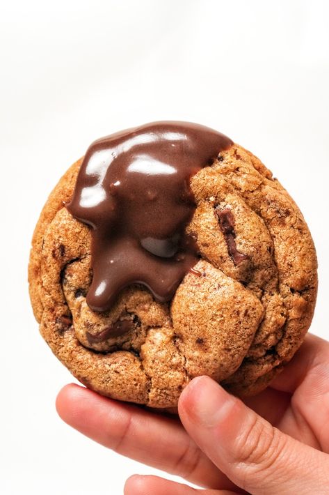 Cookie Photoshoot, Beverage Photography, Cookie Business, Key Visual, Food Inspo, Cookies And Cream, Food Packaging, Versailles, Aesthetic Food