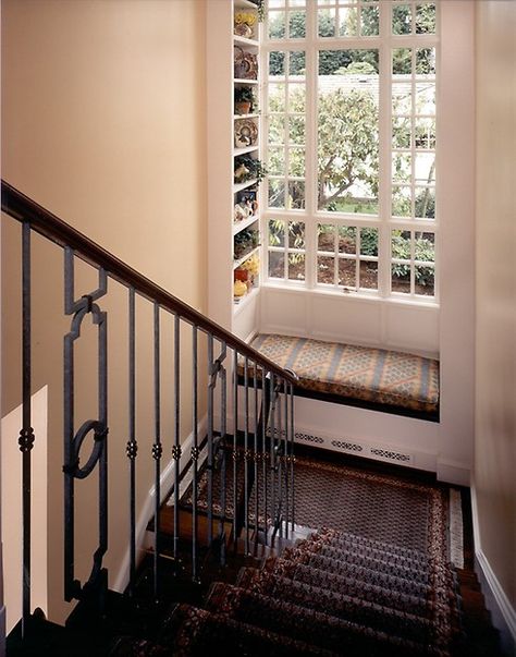 I wish my steps looked like this! Going to change the spindles to rod iron vs. wood someday. Window Seat Stairs, Stair Window Decor, Window At Top Of Stairs, Window In Stairs, Staircase Windows Ideas, Staircase Window Design Modern, Stairwell Library, Staircase Window Design, Staircase Window Seat