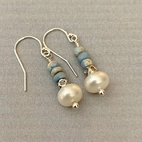 Blue Opal Earrings, Diy Jewelry Earrings, Beaded Earrings Diy, Jewelry Making Earrings, Earrings Inspiration, Jewelry Techniques, Homemade Jewelry, Handmade Wire Jewelry, White Colors