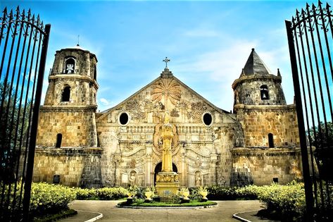 Baroque Churches of the Philippines San Agustin Church, Philippine Architecture, Ilocos Sur, Philippines Cities, Ilocos Norte, Church Pictures, Eternal Beauty, Baroque Design, Cathedral Church