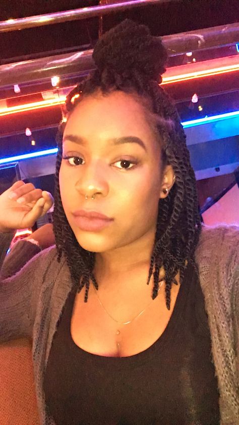 Wife Hairstyle, Short Marley Twists, Havana Twists, Military Hair, Natural Hair Haircuts, Marley Braids, Marley Twist, Yarn Twist, Short Box Braids