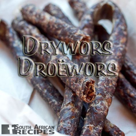 DROËWORS / DRYWORS African Snacks, South Africa Food, South African Dishes, African Shop, Africa Food, African Cooking, African Recipes, Homemade Sausage, South African Recipes