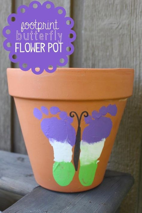 Moms will love how much you've grown with this footprint butterfly flower pot! Footprint Butterfly, Footprint Crafts, Handprint Crafts, Daycare Crafts, Diy Mothers Day Gifts, Crafty Kids, Butterfly Flower, Mother's Day Diy, Mothers Day Crafts