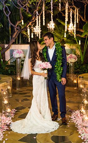 Aulani Wedding, Disney Hawaii, Tropical Weddings, Disney Engagement, Aulani Resort, Disney Weddings, Wedding Classy, Disney Fairy Tale Weddings, Disney Fairy