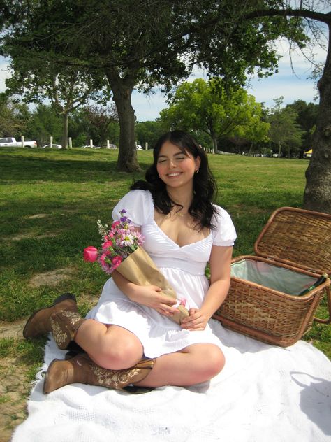 spring, picnic, flower bouquet, cowboy boots, digital camera photo, picnic basket, sunny day Picnic Blanket Photoshoot, Senior Picnic, Marketing Photoshoot, Picnic Pictures, White Picnic, Picnic Cake, Picnic Inspo, Cake Photoshoot, Dress Pic