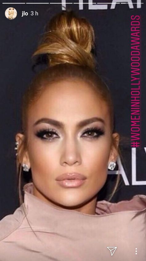 J Lo Hairstyles, Jlo Makeup, Jennifer Lopez Makeup, Jlo Hair, Jennifer Lopez Hair, Makeup Cantik, Makeup 101, Zoella, High Bun