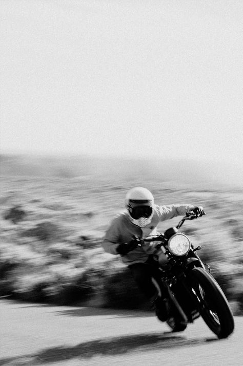 Railroads came in the late 19th century, and automotive roads followed in the early 20th. In Seligman lives Angel Delgadillo, who was born there 88 years ago and has been instrumental in preserving the legend of old 66. Enduro Vintage, Мотоциклы Cafe Racers, Bike Aesthetic, Motorcycle Photography, Motorcycle Aesthetic, Bike Photoshoot, Bike Photography, Cafe Racer Bikes, Ex Machina