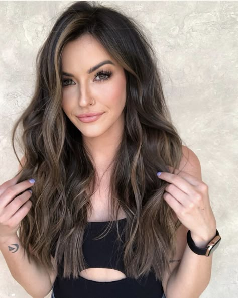 Tia Rachel Hair, Dark Brown Hair For Pale Skin, Tia Booth Hair, Dark Brown Hair Balayage Summer, Highlights Dark Brown Hair, 2022 Hair Color, Dark Brown Hair Balayage, Hair Styles Long Hair, Color For Black Hair