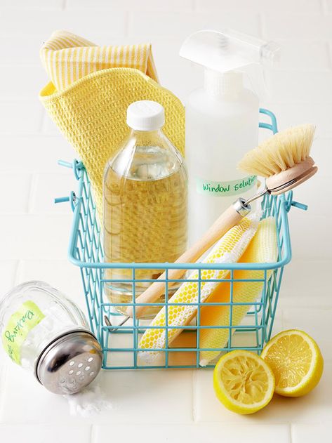 Green Spring Cleaning Learn how to be environmentally conscious and save money while you clean -- by making your own cleaning products and by using earth-friendly products. Cleaning Vinegar, Storing Cleaning Supplies, Dirty Kitchen, Diy Cleaning Hacks, Vinegar Cleaning, Speed Cleaning, Kitchen Cleaning Hacks, Household Cleaning Tips, Cleaning Recipes