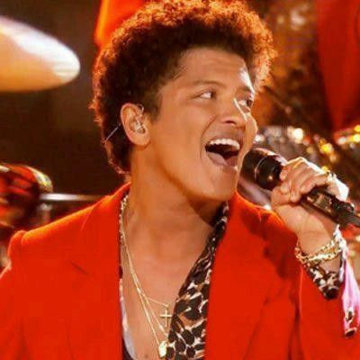 Bruno Mars Bruno Mars Treasure, Music Monday, Singing Karaoke, Karaoke Songs, Music For You, Bruno Mars, Karaoke, Fitness Tips, Mars