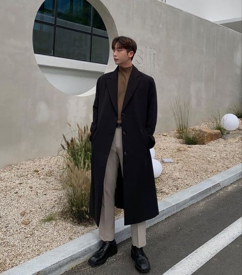 Korean Coat Outfits Men, Korean Autumn Outfit Men, Formal Winter Outfits Men, Korean Men Outfits, Outfits Ideas Korean, Winter Outfits Aesthetic Korean, Korean Black Outfit, Outfits Aesthetic Korean, Men Coat Outfit