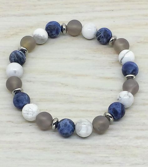 Howlite Bracelet Ideas, Mens Bracelet Fashion, Sodalite Bracelet, Mens Bracelet Designs, Big Jewelry, Gemstone Beads Jewelry, Diy Bracelet Designs, Beads Bracelet Design, Silver Bead Bracelet