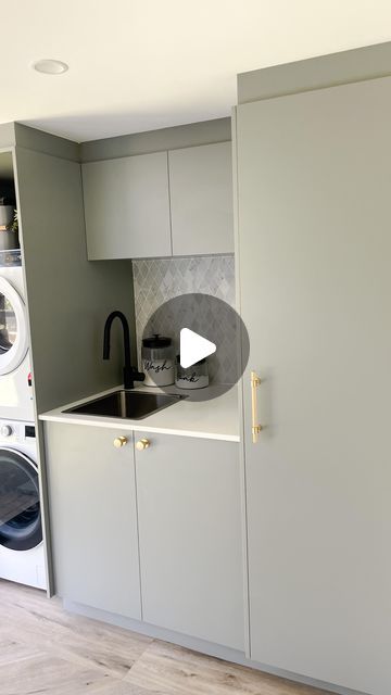 Jess & Kris Nunn | Home building tips on Instagram: "Here’s 10 ways to make a small laundry practical. 👖👚🧦🧹Install a pull-out mixer to make filling buckets easier and a 35-litre trough so you can get even more bench space. Increase the depth of the cupboards to 800mm to get even more bench space. It also helps conceal the washer and dryer and creates more storage for bigger items like the washing basket and mop bucket. Add a broom section with adjustable shelving and a power point for charging the stick vac. Add overhead cupboards for keeping chemicals away from little hands and a compact foldable clothes rail for drying clothes in winter.
#laundrytips #laundrydesign #smalllaundryideas" Mop Bucket Storage Ideas, Drying Cupboard, Laundry Cupboard, Mop Storage, Broom Storage, Laundry Basket Storage, Mop Bucket, Bucket Filling, Laundry Design