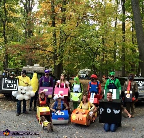 Mario Kart Halloween Costume Group, Creative Group Halloween Costumes, Mario Kart Costumes, Halloween Cubicle, Groups Photo, Disney Villain Costumes, Costumes For Groups, Office Halloween Costumes, Group Halloween Costume Ideas