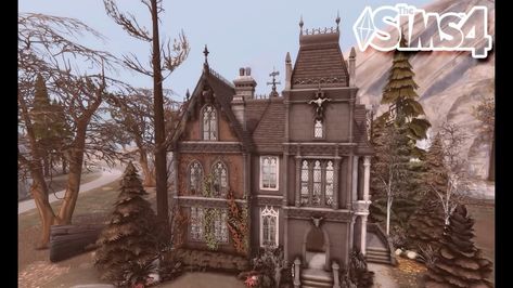 This Historical Gothic house was made with beautiful cc by @felixandresims. Sims4 Gothic House, Gothic Bloxburg House, Sims 4 Haunted House, Sims 4 Gothic House, Sims 4 Vampire House, Gothic Victorian House Plans, Southern Gothic House, Gothic Architecture House, Gothic House Plans