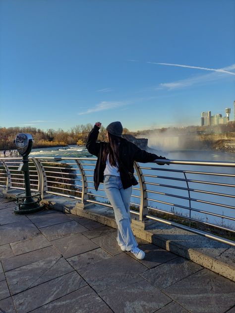 Couple Photography Poses, Niagara Falls, Couple Photography, Photography Poses, Toronto, Winter Outfits, Fall Outfits, New York, Photography