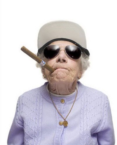 american-crazy-old-lady-08 Old Granny, Funny People Pictures, Old Woman, Aged To Perfection, Old People, Thug Life, Growing Old, Cigars, Getting Old