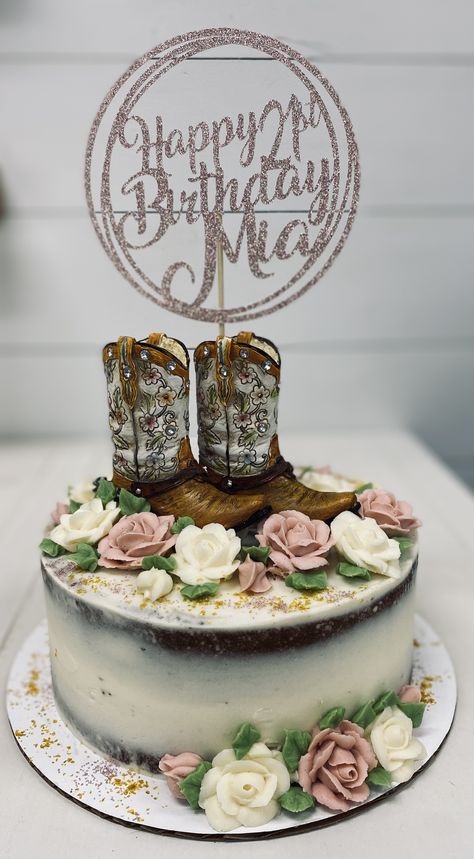 Vaquera Cake, Western Cakes Birthday, Western Cake Ideas, Country Birthday Cakes, Western Theme Cakes, Western Birthday Cakes, Cowgirl Birthday Cakes, Cowgirl Cakes, Cowgirl Baby Showers