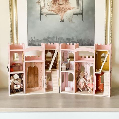 Hi, I’m Caroline on Instagram: "who has been waiting for part two of our castle glow ups?? 🙋🏽‍♀️ we are finally sharing our inside of the @michaels dollhouse castle make over & they are gorgeous 🤩 head over to these mamas to see what fun they created. #makeitwithmichaels @ashleyreneelinder @magic4cora @mamaforevaa @artsymamalife" Dollhouse Castle, Maileg House, Glow Ups, Castle Dollhouse, Maileg Doll House, Christmas Castle, Castle Crafts, Maileg Dolls, Wooden Castle