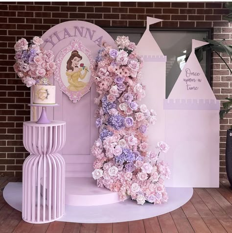 Disney Princess Backdrop, Pvc Arch, Frame Backdrop, Princess Backdrops, Wedding Butterfly, Backdrop For Wedding, Design Stage, Decoration Backdrop, Princess Birthday Party Decorations