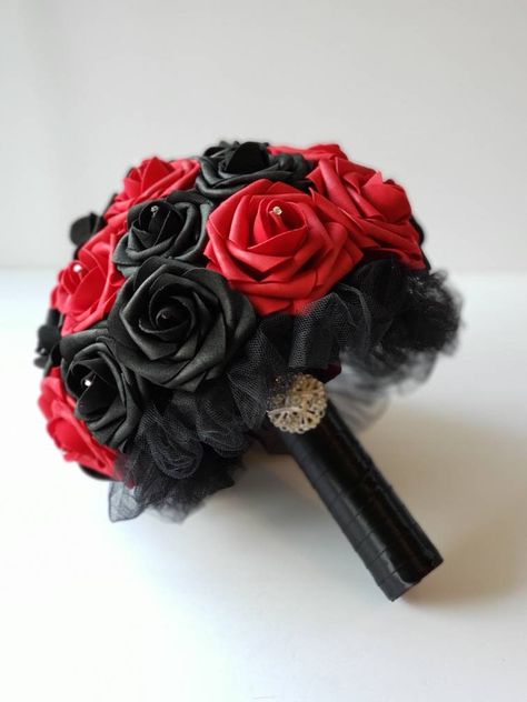 Red and black bouquet, gothic bouquet, goth bouquet,  bridesmaid bouquet, toss bouquet, corsages, Boutonnieres, halloween bouquet by Dreamsicalcreations on Etsy Gothic Bouquet, Rose Making, Red Bridal Bouquet, Toss Bouquet, Black Bouquet, Modern Bouquet, Bouquet Bridesmaid, Skull Wedding, Bouquet Toss