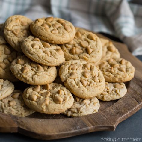 Peanut Butter Chip Recipes, Oatmeal Butterscotch Cookies, Peanut Butter Chip Cookies, Soft Peanut Butter Cookies, Biscuit Recipes, Double Chocolate Chip Cookies, Peanut Butter Desserts, Peanut Butter Cookie Recipe, Peanut Butter Lovers