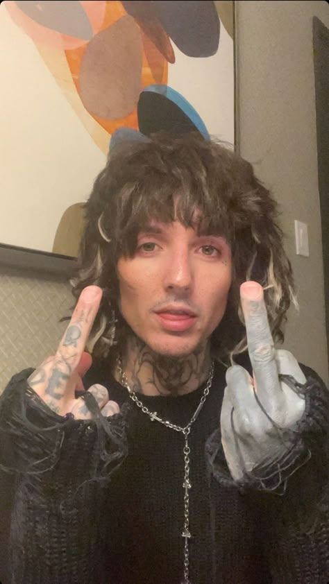 Oli Sykes Hair, Oli Sykes Aesthetic, Cute Guy Names, Ollie Sykes, Oli Skyes, Oliver Skyes, Shadow Moses, Werewolf Aesthetic, Oli Sykes