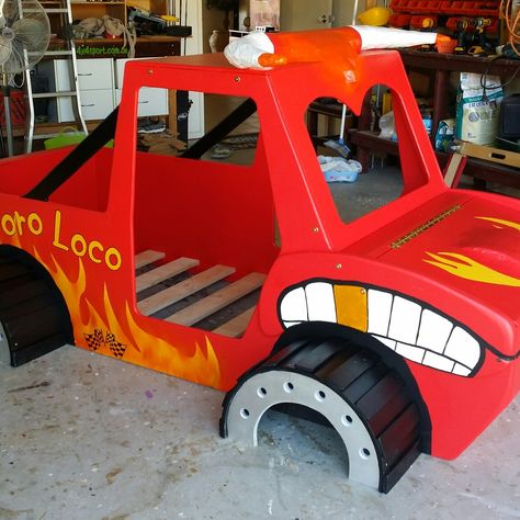 Monster truck 'El Toro Loco' with toybox in engine bay Monster Truck Bedroom Ideas, Monster Jam Bedroom Ideas, Monster Truck Bedroom Ideas Boy Rooms, Monster Jam Bedroom, Monster Truck Bedroom, Monster Truck Bed, Monster Truck Room Decor, Little Boys Room Monster Jam, Monster Truck Bed Frame