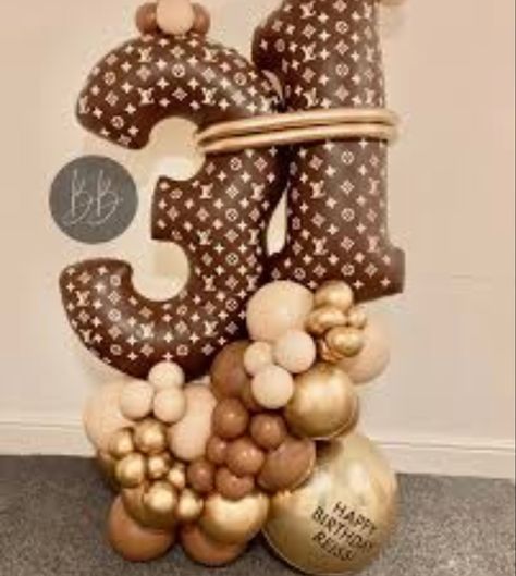 Lv Themed Birthday Party, Louis Vuitton Balloons, Louis Vuitton Birthday Party Decorations, Two Boujee Birthday Theme, Louis Vuitton Party Theme, Louis Vuitton Birthday Party, Louis Vuitton Birthday, Gucci Party, 38th Birthday