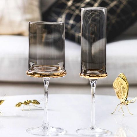 Karen Jai Home on Instagram: “A modern finish gives this sipper its opalescent sheen that keeps the bubbly flowing at everyday parties or holiday fetes.” Goblet Wine Glasses, Glass Champagne, Hotel Party, Wedding Wine, Champagne Flutes, Flutes, Glass Cup, Alibaba Group, Wine Glasses