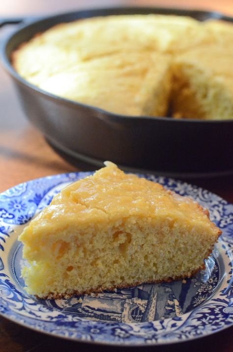 Cornbread With Honey Butter, Cornbread With Honey, Roll Desserts, Jiffy Corn Muffin Mix, Corn Muffin Mix, Sweet Cornbread, Biscuit Rolls, Muffin Mix, Corn Bread Recipe