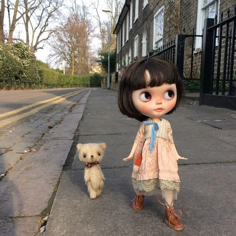 Dolly Doll, Doll Aesthetic, Blythe Clothes, Doll Photography, Instagram Analytics, Doll Parts, Pretty Dolls, Blythe Doll, Cute Dolls