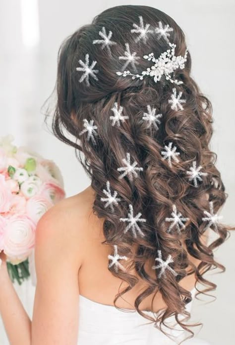 Snow Theme Quinceanera, Frozen Sweet Sixteen Party, Winter Themed Sweet 16 Ideas, Frozen Quinceanera Ideas, Winter Wonderland Hairstyles, Quinceanera Winter Theme, Frozen Quinceanera Theme, Winter Wonderland Sweet 16 Dresses, Winter Wonderland Quinceanera Dress