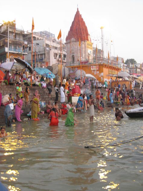 Diya In Ganga River, Rivers Of India, Ganges River, 80 Ghat Banaras, Varanasi Ganga Arti, Ganga River Pollution, Mother India, Arte Yoga, Festivals Of India