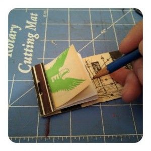 Mini notebooks Make A Book, Bookbinding Tutorial, Paper Craft Ideas, Mini Notebooks, Diy Notebook, Cute Notebooks, Handmade Book, Craft Club, Diy Journal