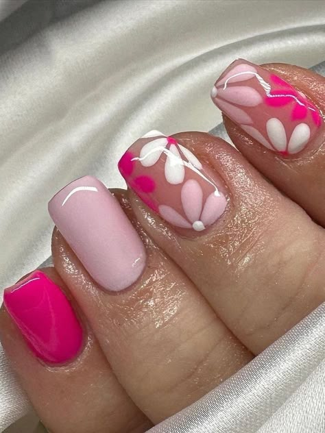 Unghie Nail Art, Hot Pink Nails, Simple Gel Nails, Casual Nails, Cute Gel Nails, Short Acrylic Nails Designs, Dipped Nails, Floral Nails, Fancy Nails