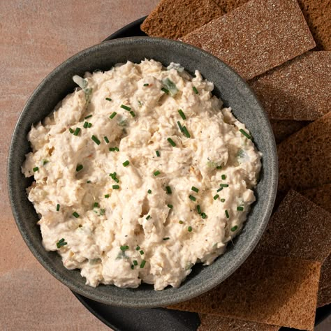 Smoked Whitefish Dip, Festive Starters, Bagel Spread, New Years Appetizers, 7 Fishes, Pate Recipes, Walnut Butter, Easy To Make Appetizers, Dip Recipes Easy