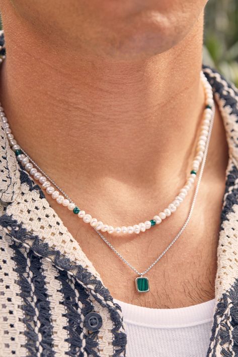 Strung with freshwater pearls and malachite gemstones, wear yours as a solo statement or layered with other styles to tell your own story. Details The necklace measures 55cm. Rope Necklace Men, Men’s Cool Jewellery, Mens Stone Necklace, Crystal Necklace Men, Men’s Pearls, Mans Jewellery, Men’s Jewellery, Men Jewelry Aesthetic, Stone Necklace For Men