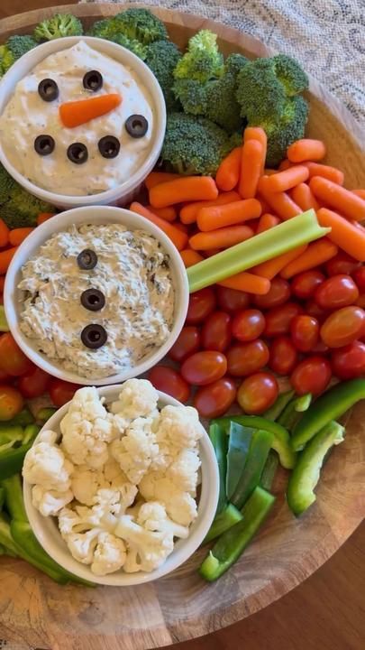 BestOfChristmas on TikTok Snowman Dip, Christmas Veggie Tray, Best Holiday Appetizers, Snow Love, Dip Tray, Home Vibes, Snowman Snow, Mini Sweet Peppers, Healthy Appetizer