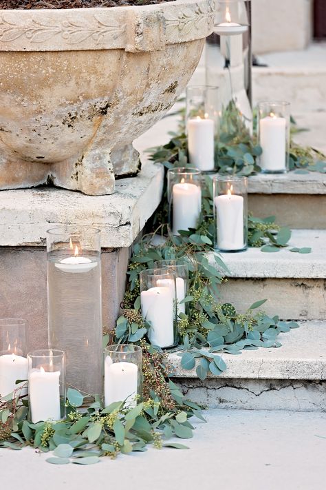 Candles and greenery cascading down steps at The Howey Mansion! Click to see more photos from our Orlando Weddings Gallery!  #howeymansion #weddingdecor #weddinginspiration #weddingphotography #floridaweddingvenues Brewery Reception, Staircase Inspiration, Howey Mansion, Cheap Wedding Table Centerpieces, Abroad Wedding, Wedding Venues Florida, Angel Wedding, Fall Ceremony, Candles Ideas